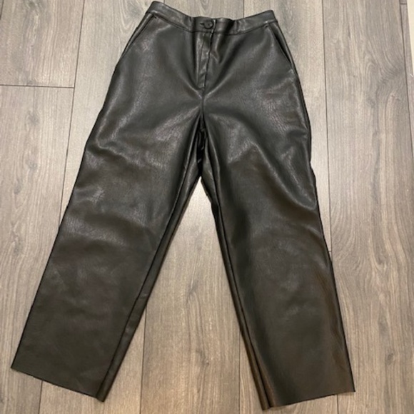Oak + Fort Vegan Black Leather Cropped Raw Hem Pants Size Medium - Picture 2 of 8